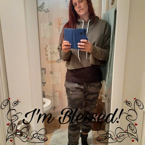 Meet your Posher, Debra - Picture 1 of 1